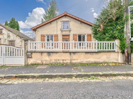 Maison à vendre 259 000 € 3 pièces 2 chambres 93 m² 251 m² de terrain Les bords de l'Yerres Brunoy 91800