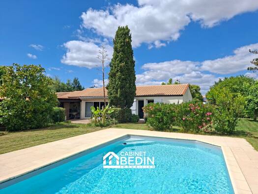 Maison de plain-pied à vendre 281 100 € 4 pièces 3 chambres 82 m² 1 028 m² de terrain Saint-Vincent-de-Paul 33440