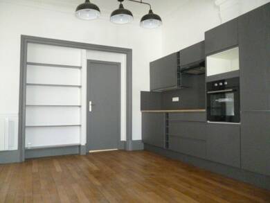 Appartement à louer 872 € 3 pièces 2 chambres 73 m² 1er étage Bourgogne-Pasteur Orléans 45000