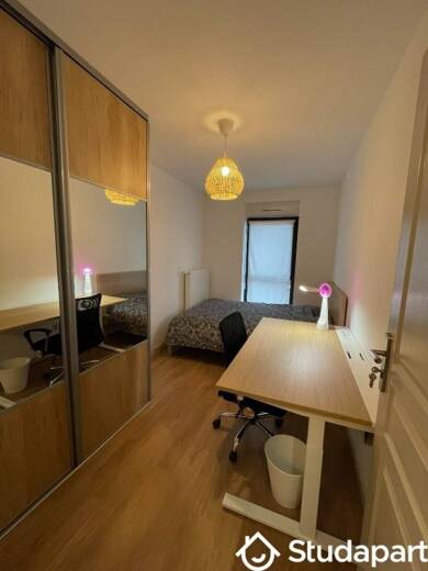 Appartement à louer 600 € 5 pièces 1 chambre 75 m² 2ème étage Caulier Lille 59800