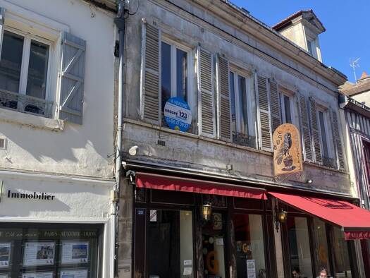 Immeuble à vendre 339 000 € Palais de Justice-Saint Eusebe-Pont Auxerre 89000