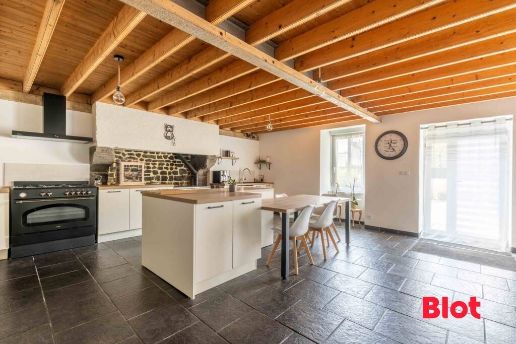 Maison à vendre, 195m², LA BAZOUGE DU DESERT