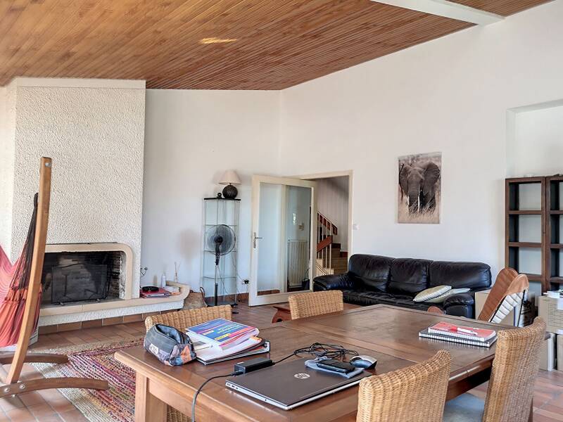 Maison à louer, 201m², VILLENEUVE LES AVIGNON