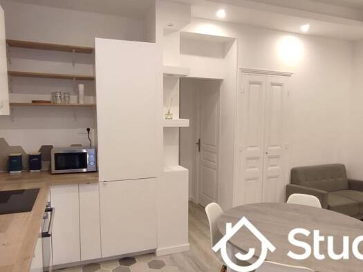 Studio à louer - logement étudiant 725 € 1 pièce 2 chambres 9 m² RDC Souvenir Francais La Garenne-Colombes 92250
