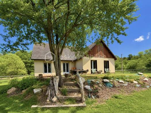 Maison à vendre 245 000 € 8 pièces 6 chambres 130 m² 4 120 m² de terrain Vatteville-la-Rue 76940