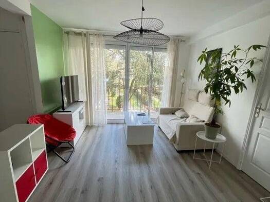 Appartement à louer - logement étudiant 455 € 1 pièce 72 m² 2ème étage Poitiers 86000