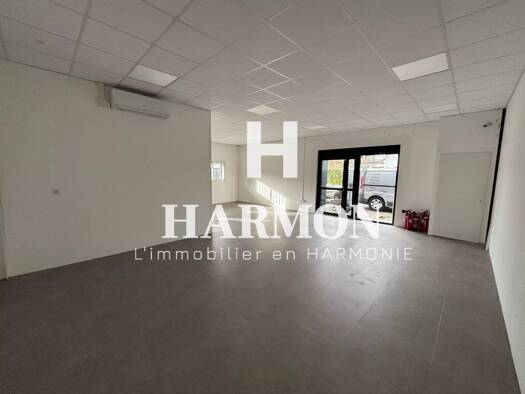 Local commercial à louer 1 270 € 168 m² de surface de vente Bidos 64400