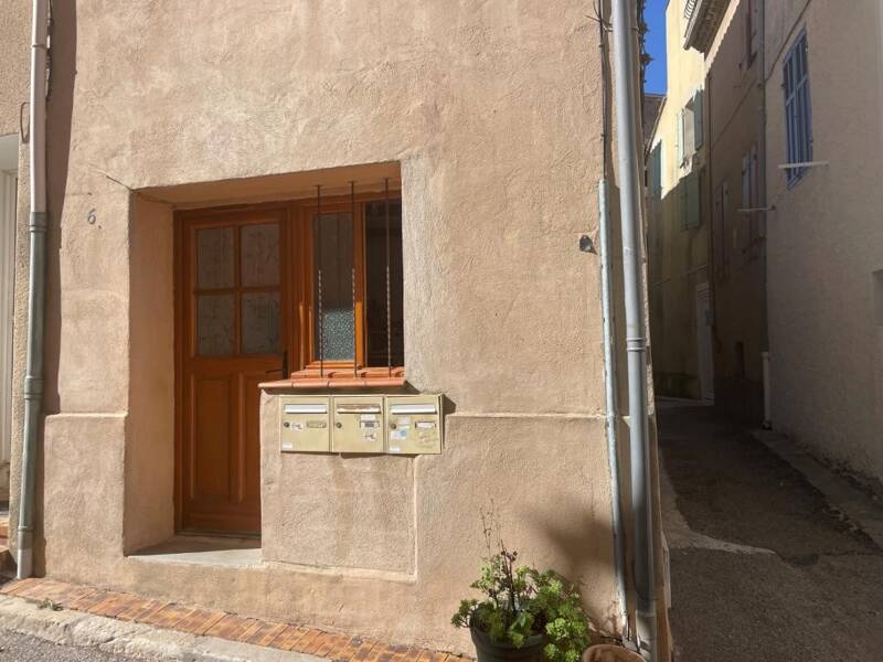 Maison à louer, 28m², NANS LES PINS