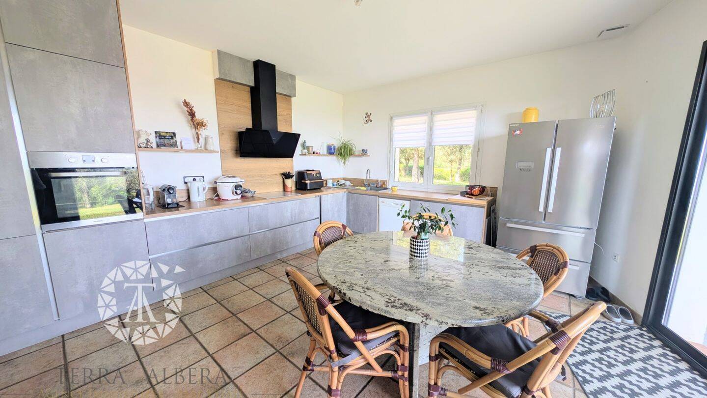 Maison à vendre, 140m², LAROQUE DES ALBERES