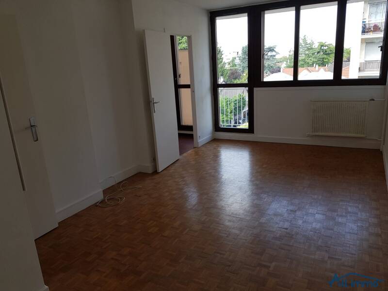 Maison à louer, 29m², SAINT MAUR DES FOSSES