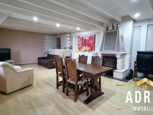 Duplex à vendre 193 000 € 5 pièces 3 chambres 103,7 m² Étage 2/2 Cité les Ecarts-Les Quatre Chemins Maizières-lès-Metz 57280