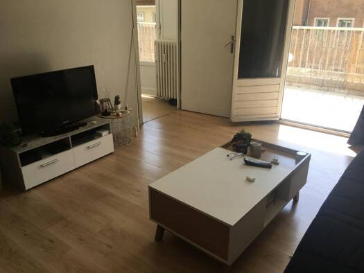 Appartement à louer - logement étudiant 600 € 1 pièce 34 m² Centre Ville Chambéry 73000