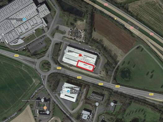 Local commercial à louer 3 500 € 920 m² de surface de vente Sars-et-Rosières 59230