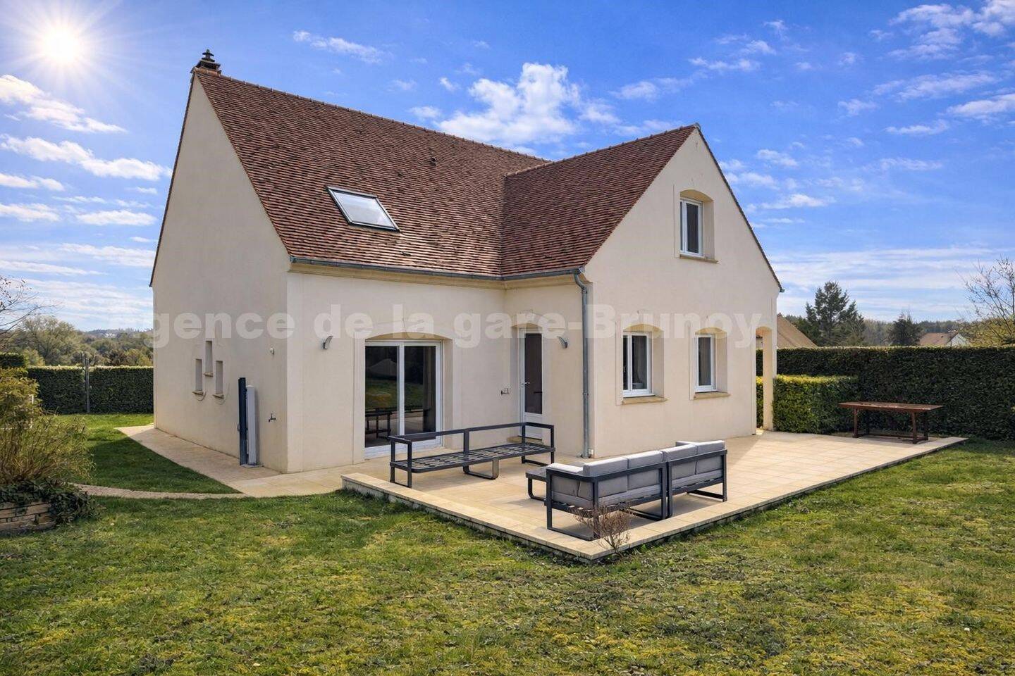Maison à vendre, 167m², VARENNES JARCY