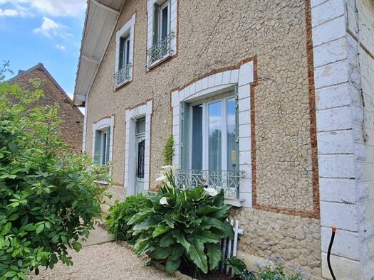 Maison à vendre 274 000 € 5 pièces 3 chambres 110 m² 2 907 m² de terrain Caillouet-Orgeville 27120