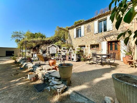 Ferme à vendre 420 000 € 5 pièces 3 chambres 130 m² 3 788 m² de terrain Valliguières 30210