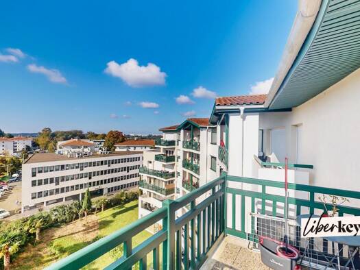 Appartement à vendre 189 000 € 2 pièces 1 chambre 41,3 m² Étage 6/6 Mousserolles Bayonne 64100