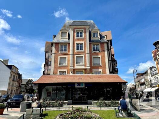Duplex à vendre 549 000 € 4 pièces 2 chambres 83,23 m² Étage 4/2 Deauville 14800