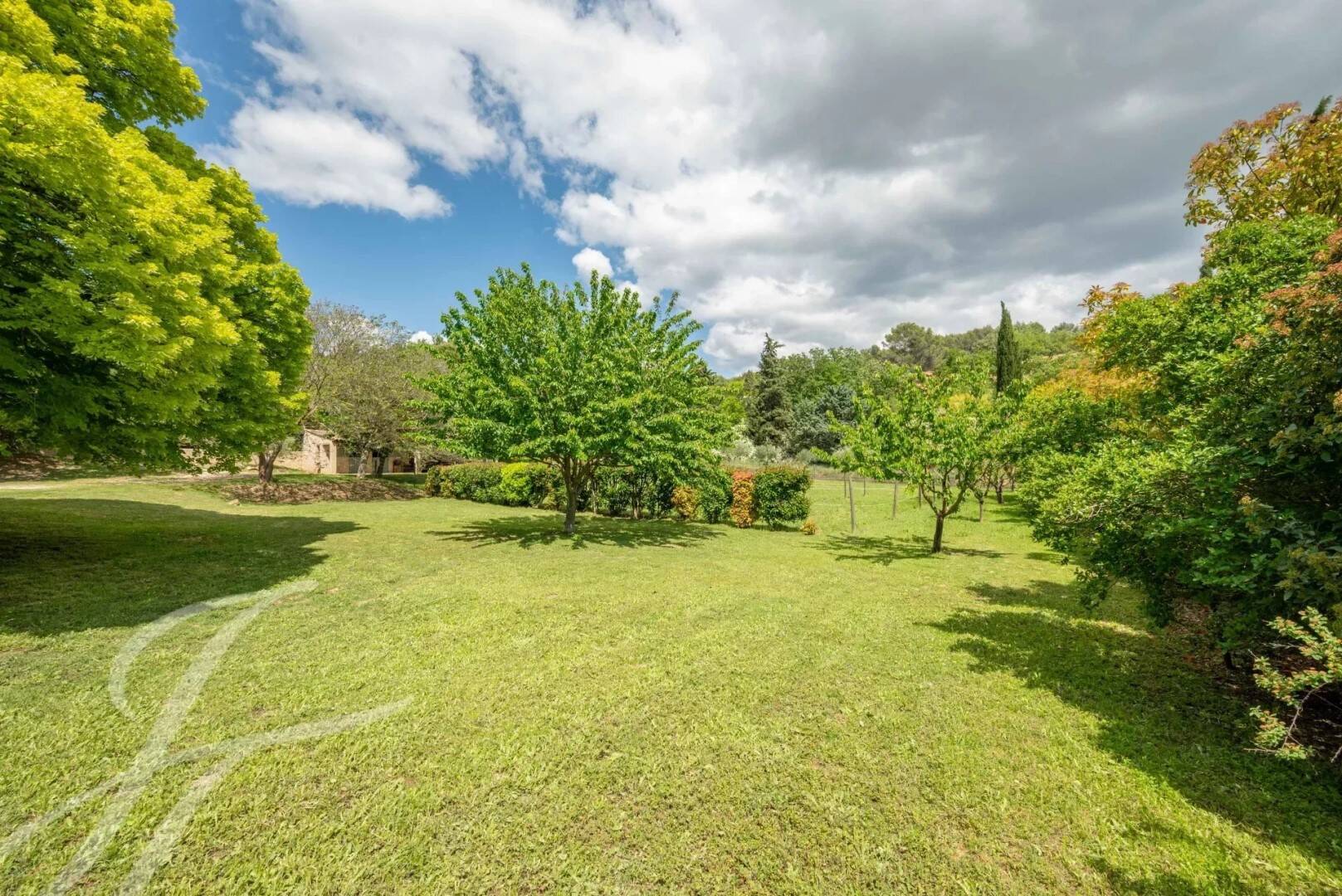 Maison à vendre, 200m², LA TOUR D'AIGUES