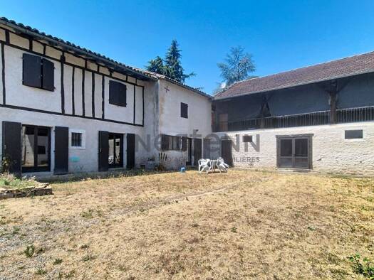Maison à vendre 299 000 € 10 pièces 6 chambres 440 m² 3 215 m² de terrain Saint-Martory 31360