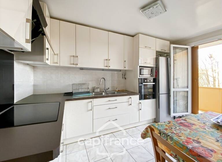 Appartement à vendre 203 000 € 4 pièces 3<br/>chambres 73 m²<br/>superficie 3/4<br/>étage Brou-sur-Chantereine 77177