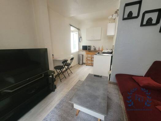 Immeuble à vendre 192 000 € 100 m² Brignoles 83170