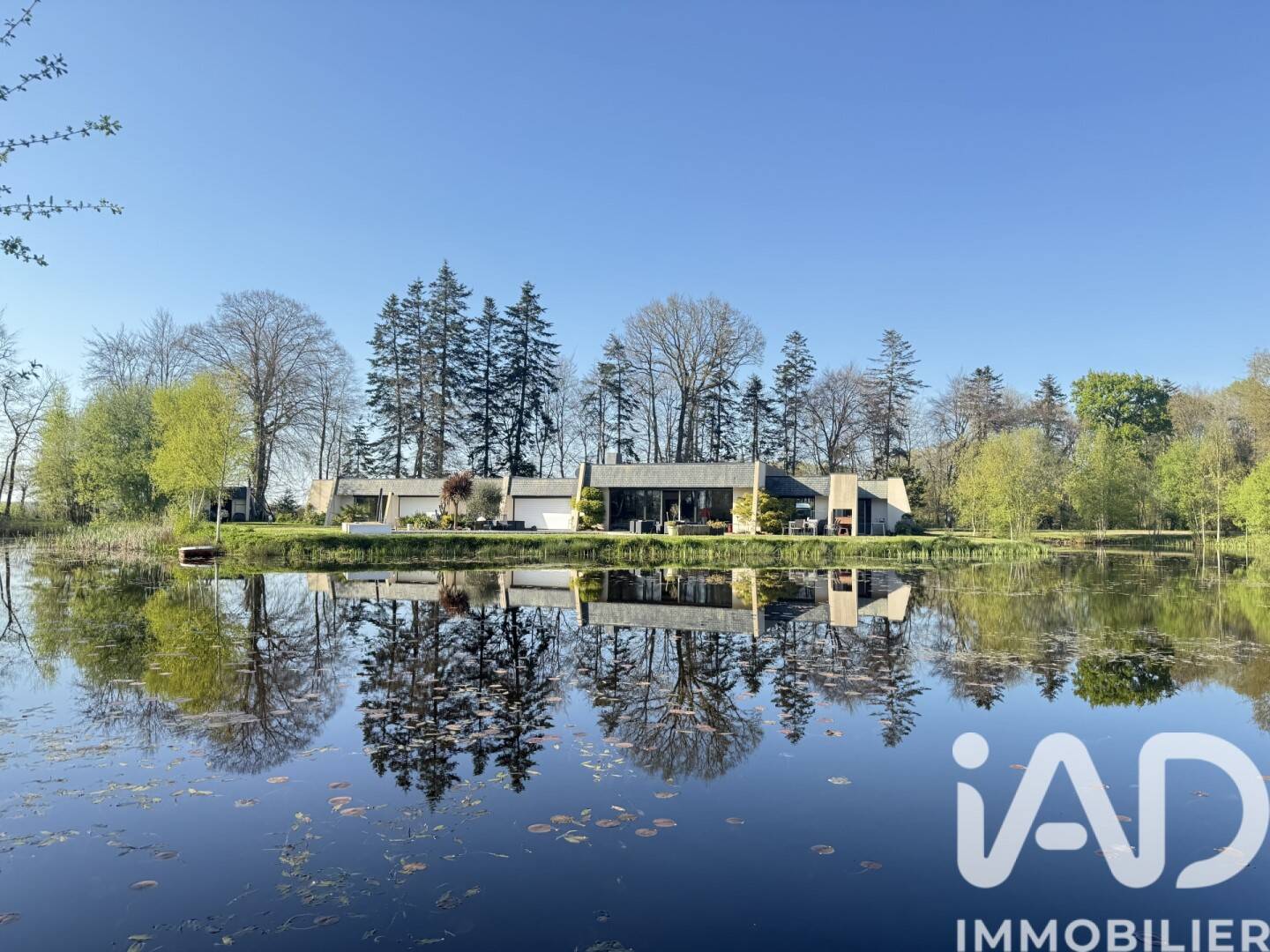 Maison à vendre, 341m², SAINT MEEN LE GRAND