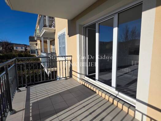 Appartement à vendre 134 900 € 2 pièces 1 chambre 49 m² Étage 1/2 Extension Années 50-70 A Brignoles 83170