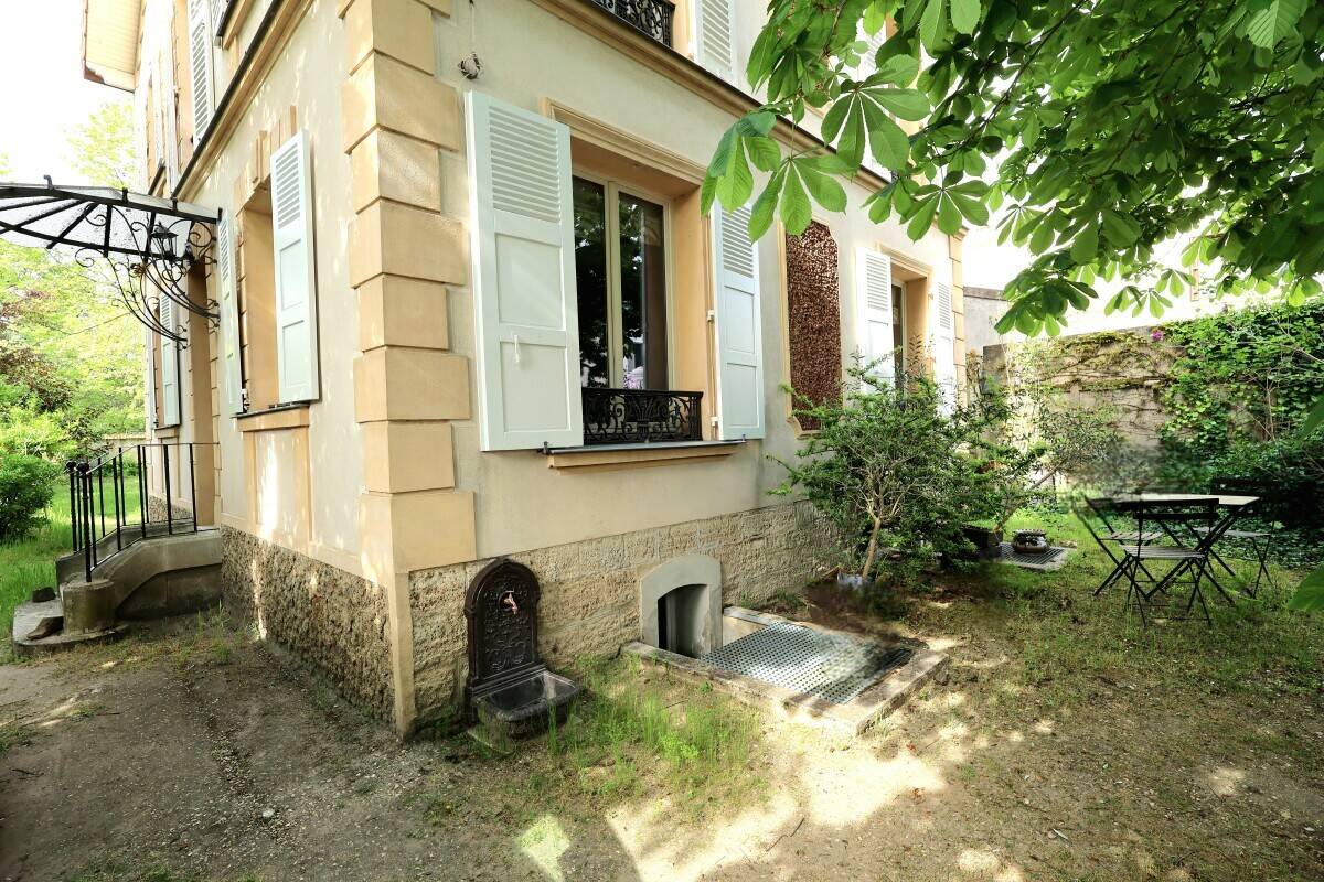 Maison à vendre, 270m², SAINT MAUR DES FOSSES
