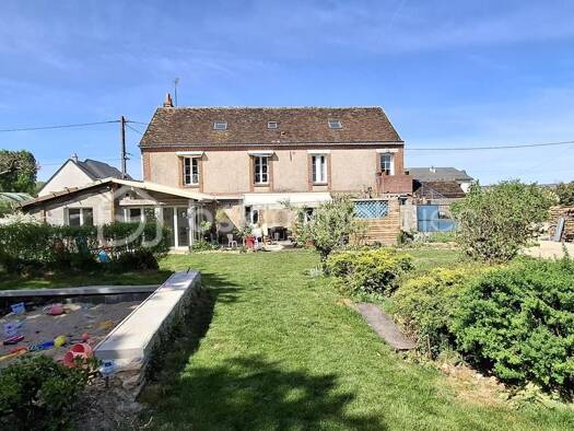 Maison à vendre 375 000 € 8 pièces 7 chambres 206 m² Le Boulay 37110