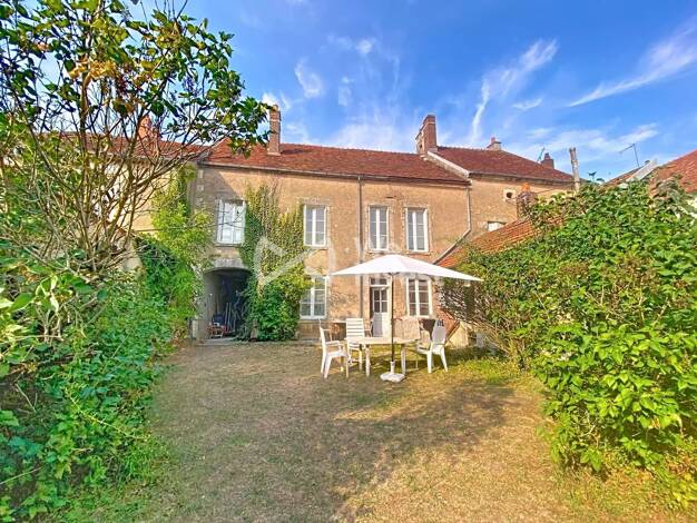 Maison à vendre 150 000 € 7 pièces 4 chambres 186,1 m² 351 m² de terrain Entrains-sur-Nohain 58410