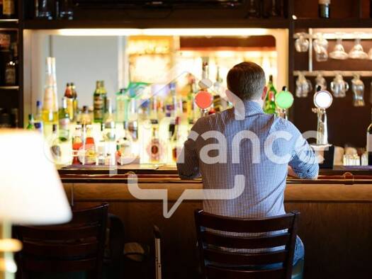 Bar / Café à vendre Fonds de commerce 383 600 € 150 m² d'espace de restauration Plogoff 29770