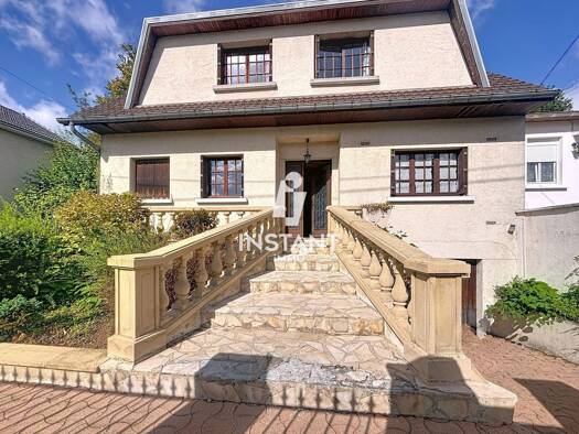 Maison à vendre 532 000 € 8 pièces 4 chambres 200 m² 590 m² de terrain Sully-Vauban Livry-Gargan 93190