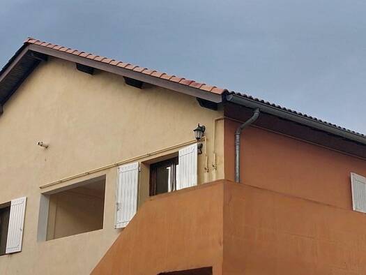 Appartement à vendre 125 000 € 4 pièces 3 chambres 72,83 m² Étage 1/1 Les Plantiers-route de Marseille Sisteron 04200