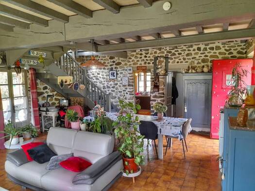 Maison à vendre 250 000 € 5 pièces 3 chambres 105,6 m² 3 764 m² de terrain Buzy 64260