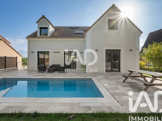Maison à vendre 698 000 € 6 pièces 5 chambres 200 m² 1 400 m² de terrain Vaux-sur-Seine 78740