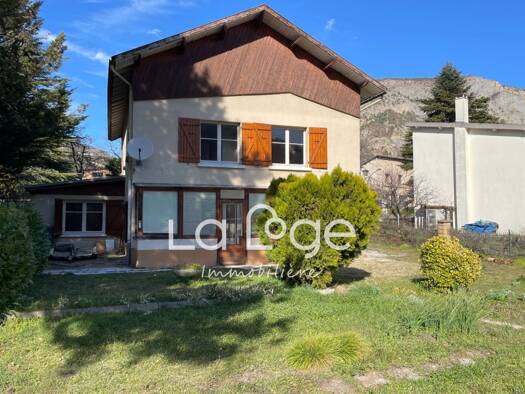 Maison à vendre 169 000 € 6 pièces 4 chambres 147 m² 507 m² de terrain Espinasses 05190