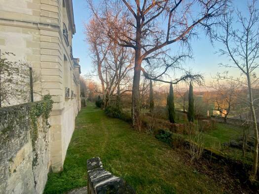 Appartement à louer 700 € 3 pièces 2 chambres 69,5 m² RDC/2 Cinq-Mars-la-Pile 37130