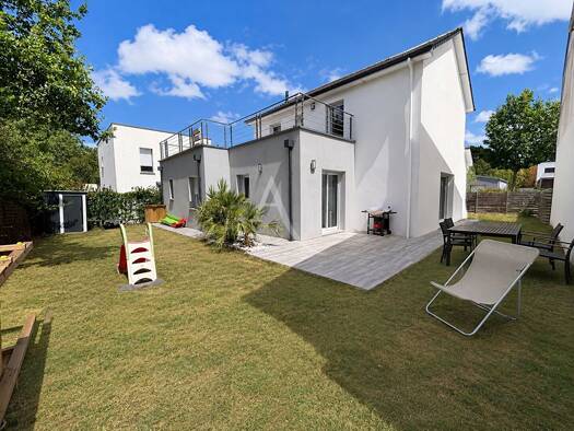 Maison à vendre 399 000 € 5 pièces 4 chambres 123 m² 325 m² de terrain Erdurière Couëron 44220