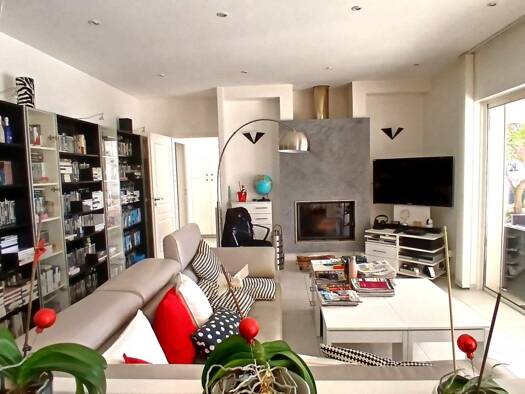 Maison en viager occupé Bouquet 500 000 € 7 pièces 6 chambres 215 m² Ouest Cogolin 83310