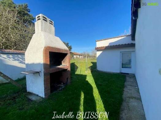 Villa à vendre 119 800 € 3 pièces 1 chambre 60 m² 2 800 m² de terrain Berson 33390