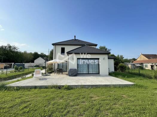 Maison à vendre 439 000 € 7 pièces 4 chambres 157 m² 2 313 m² de terrain Boissy-le-Châtel 77169
