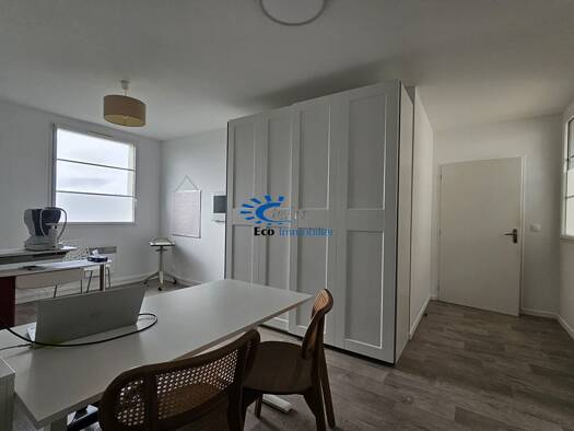 Espace bureau à louer 482 € 27 m² de bureaux Saint-Vivien 17220