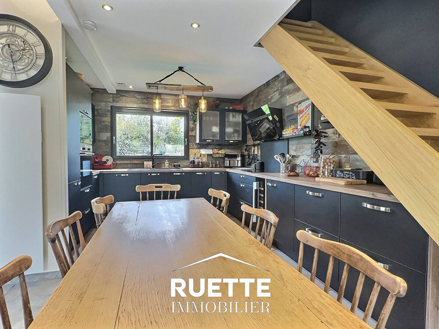 Maison à vendre, 121m², EQUEMAUVILLE
