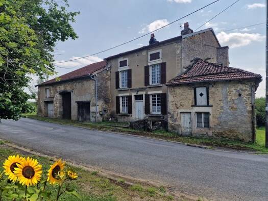 Ferme à vendre 47 000 € 5 pièces 4 chambres 120 m² 2 062 m² de terrain Levécourt 52150
