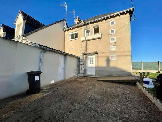 Maison à louer 710 € 3 pièces 2 chambres 60 m² 471 m² de terrain Pinconniere Blois 41000