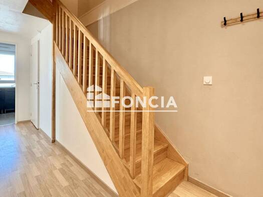 Duplex à vendre 180 000 € 3 pièces 2 chambres 64 m² Étage 1/2 Riante Plaine La Verpillière 38290