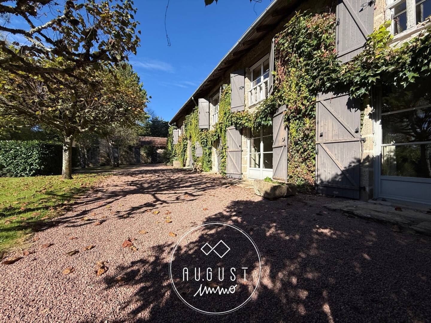 Maison à vendre, 340m², SAINT PRIEST TAURION