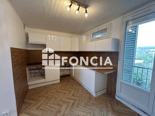 Appartement à louer 1 080 € 3 pièces 2 chambres 64,3 m² 4ème étage La Crau-Jean de Bouc-La Palun Gardanne 13120