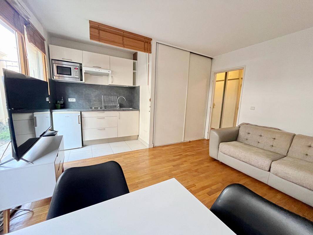 Maison à louer, 24m², LEVALLOIS PERRET